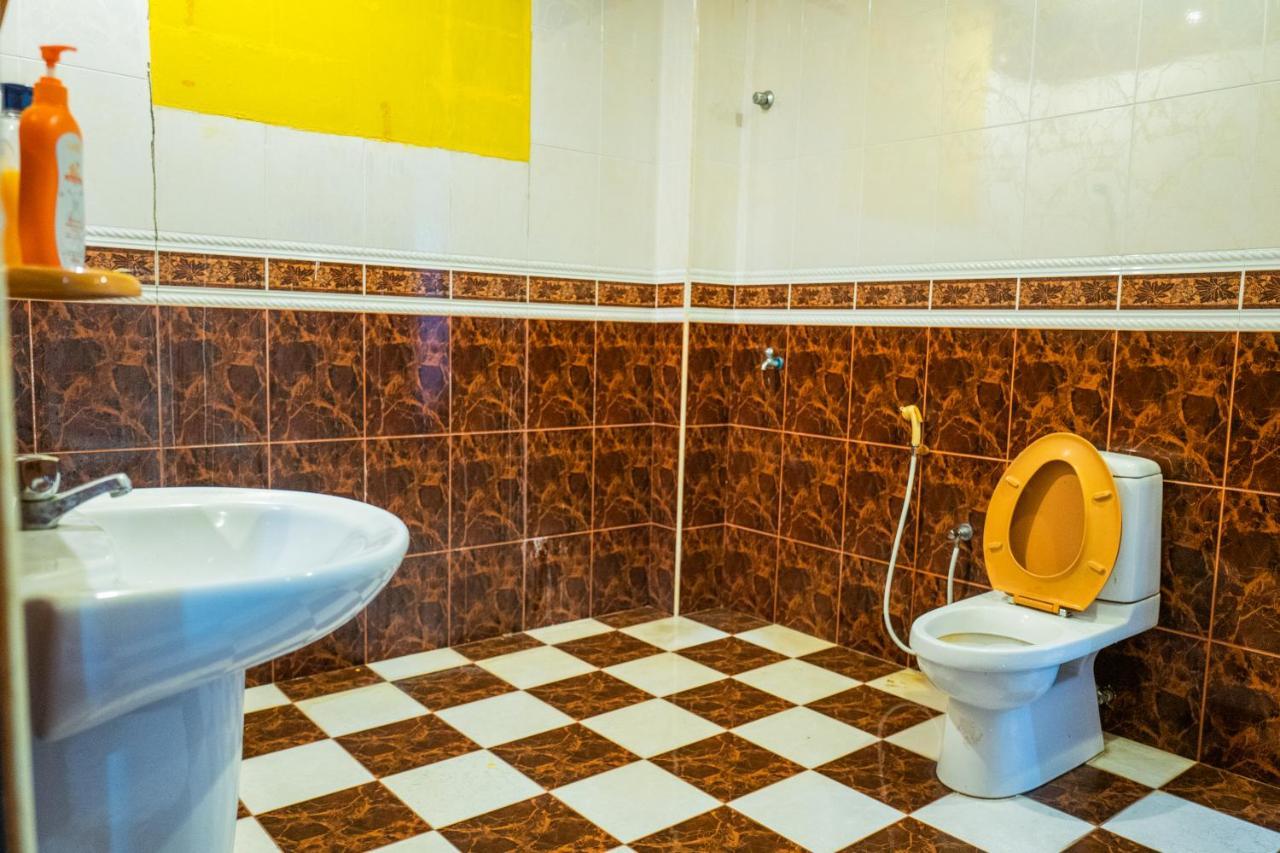 Mk Homestay Wakaf Che Yeh With Bathtub - Max 14 Pax 코타바하루 외부 사진
