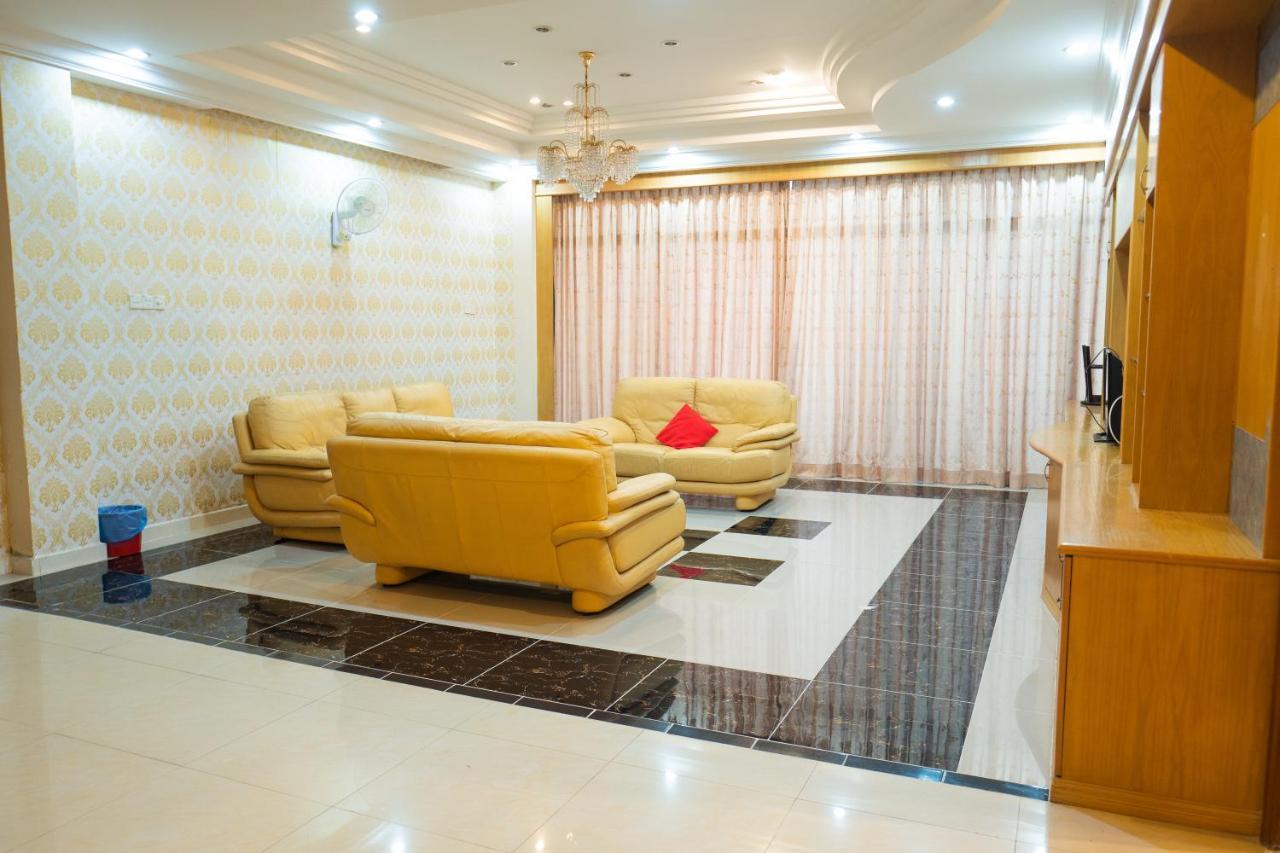 Mk Homestay Wakaf Che Yeh With Bathtub - Max 14 Pax 코타바하루 외부 사진