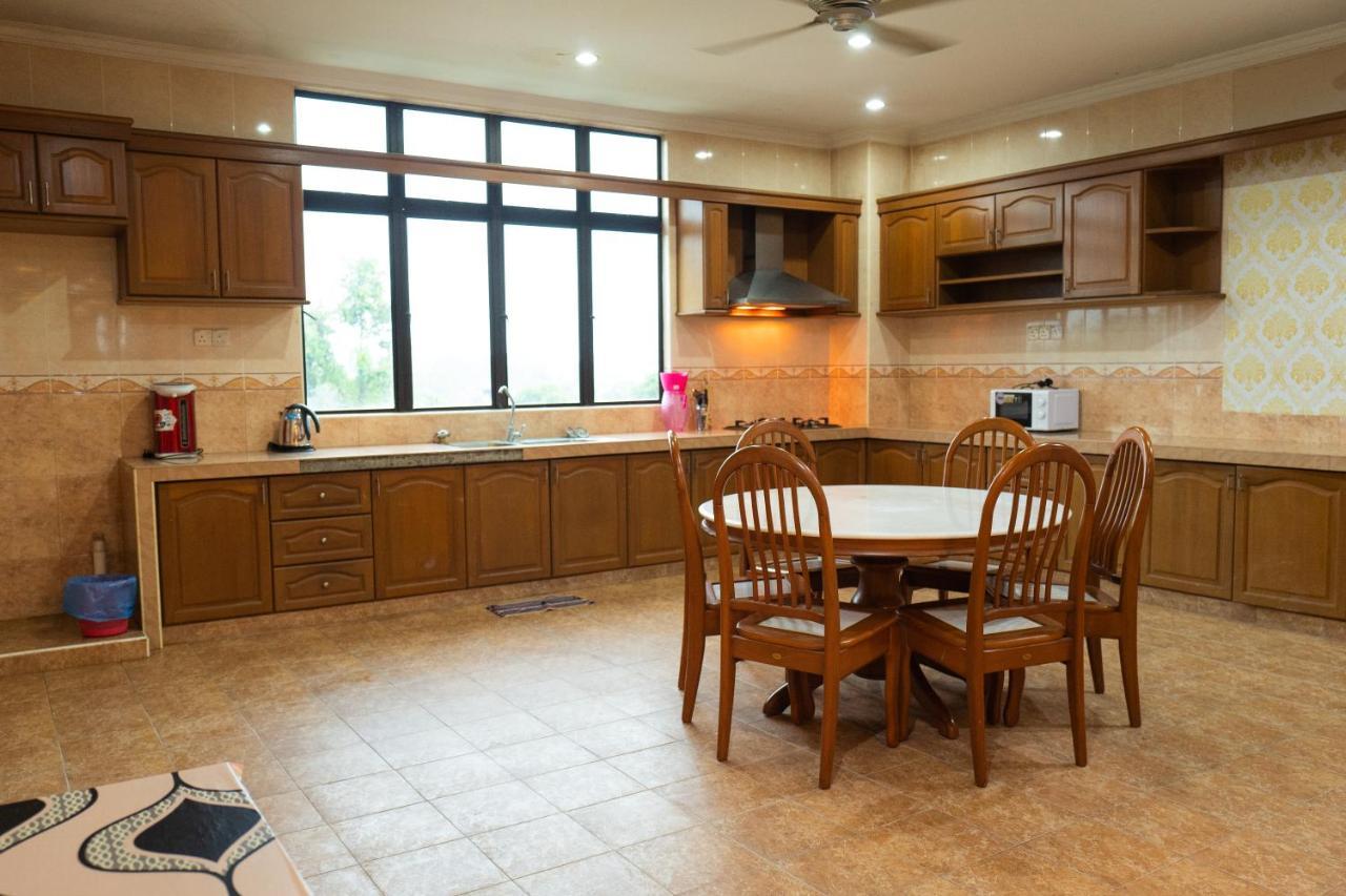 Mk Homestay Wakaf Che Yeh With Bathtub - Max 14 Pax 코타바하루 외부 사진
