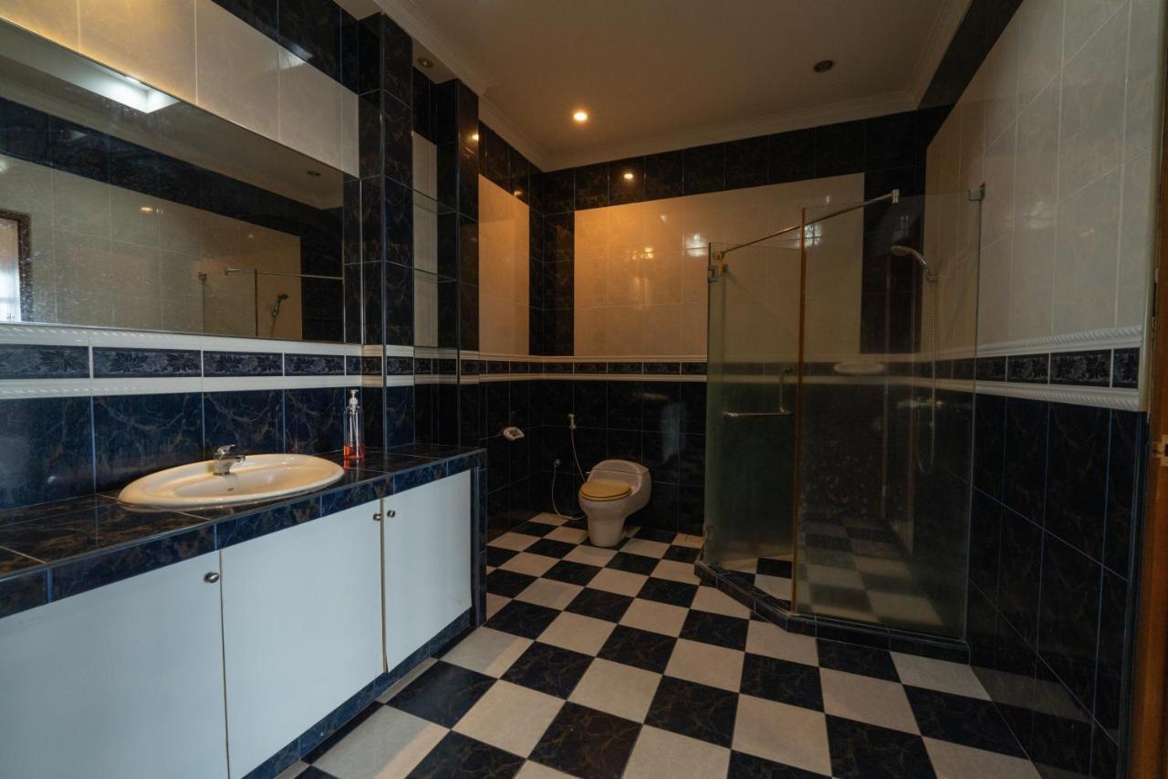 Mk Homestay Wakaf Che Yeh With Bathtub - Max 14 Pax 코타바하루 외부 사진