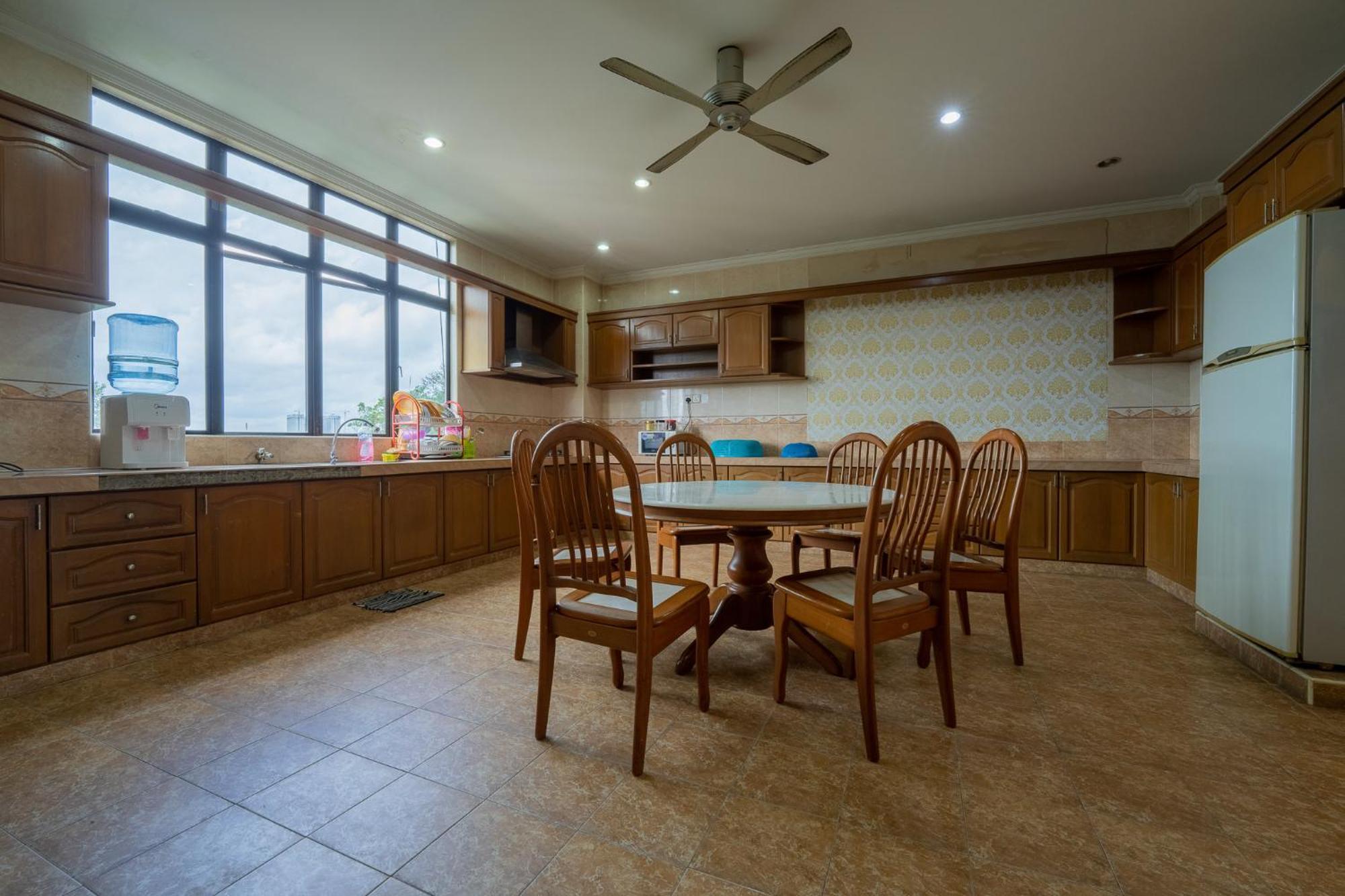 Mk Homestay Wakaf Che Yeh With Bathtub - Max 14 Pax 코타바하루 외부 사진